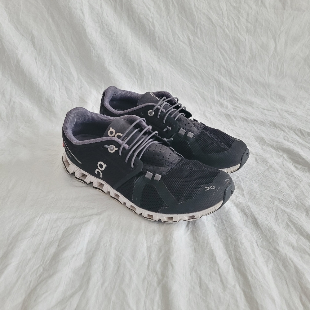 On Cloud Women's Swiss Engineering Running Shoes